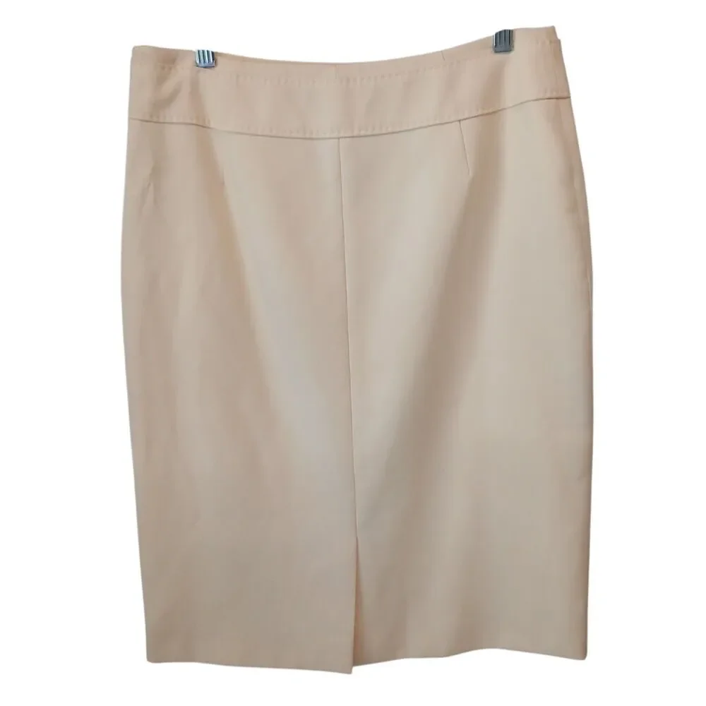 Adrienne Vittadin Skirt Ivory Cream White Size 8 Virgin Wool Silver Logo Buckle